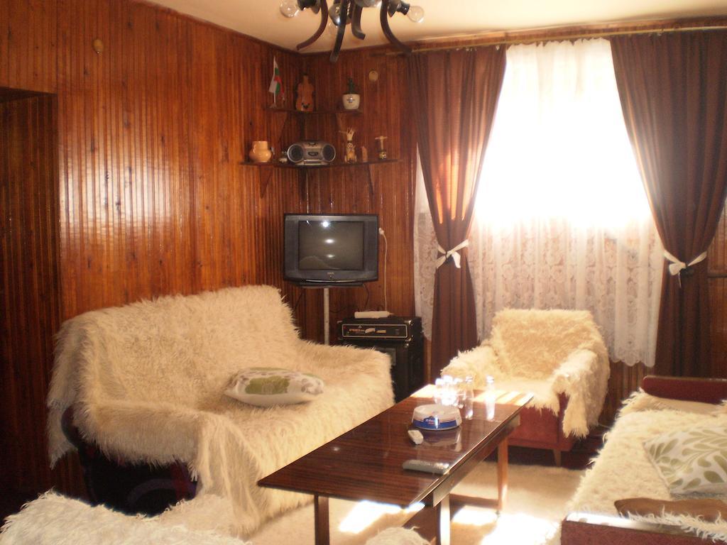 Guest House Vesi Велинград Екстериор снимка